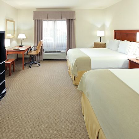Holiday Inn Express & Suites Pine Bluff/Pines Mall By Ihg Exterior foto