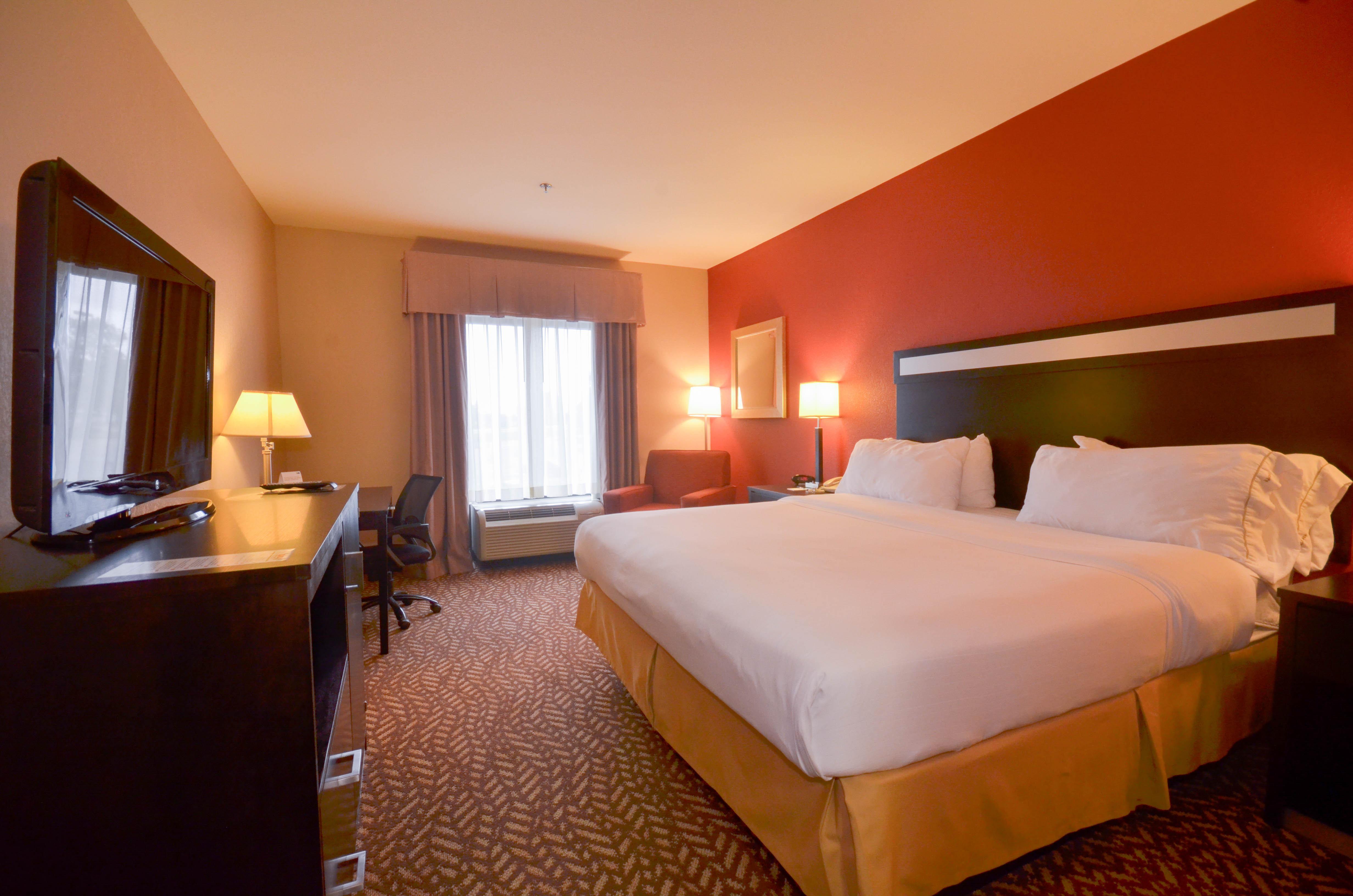 Holiday Inn Express & Suites Pine Bluff/Pines Mall By Ihg Exterior foto