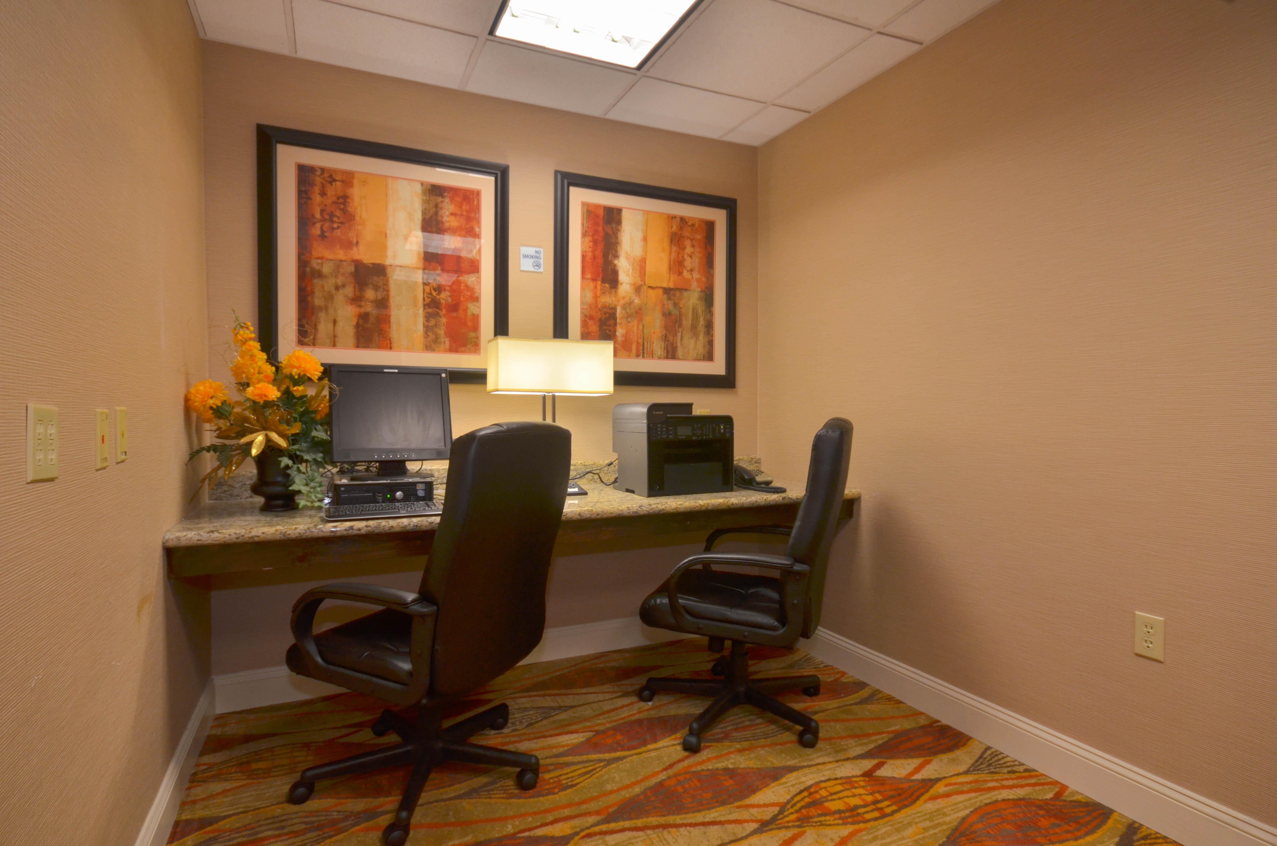 Holiday Inn Express & Suites Pine Bluff/Pines Mall By Ihg Exterior foto
