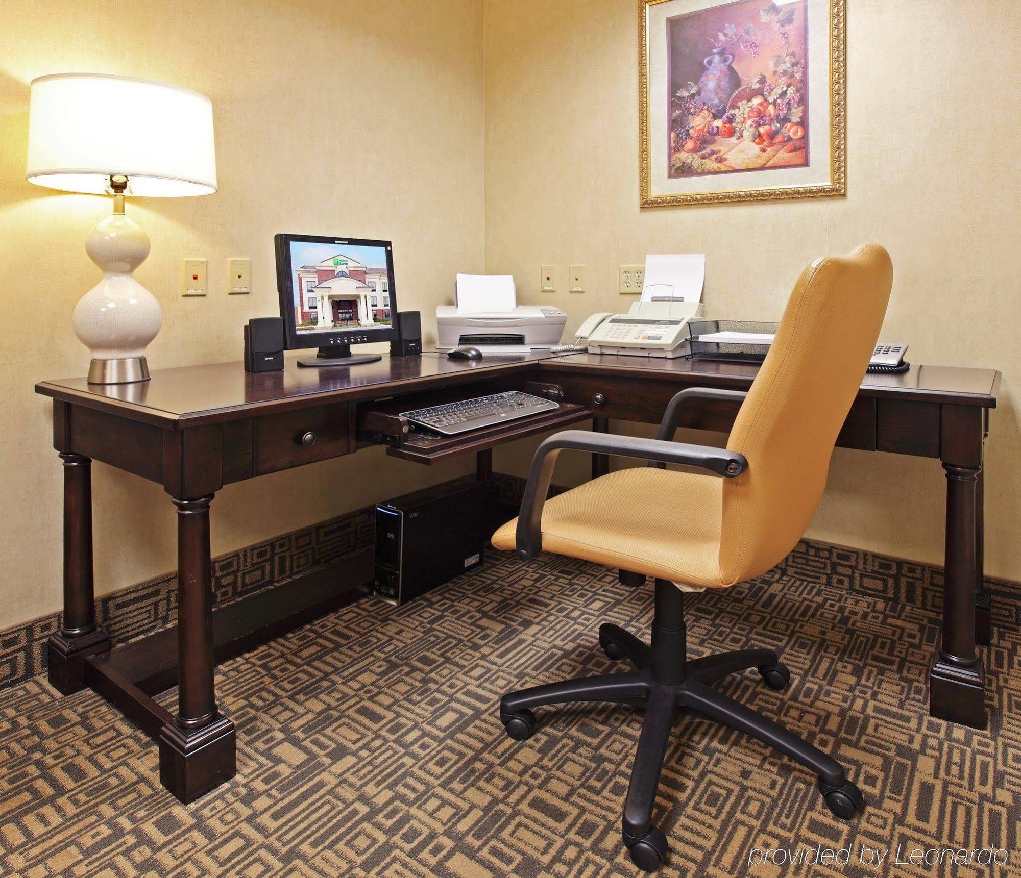 Holiday Inn Express & Suites Pine Bluff/Pines Mall By Ihg Facilidades foto